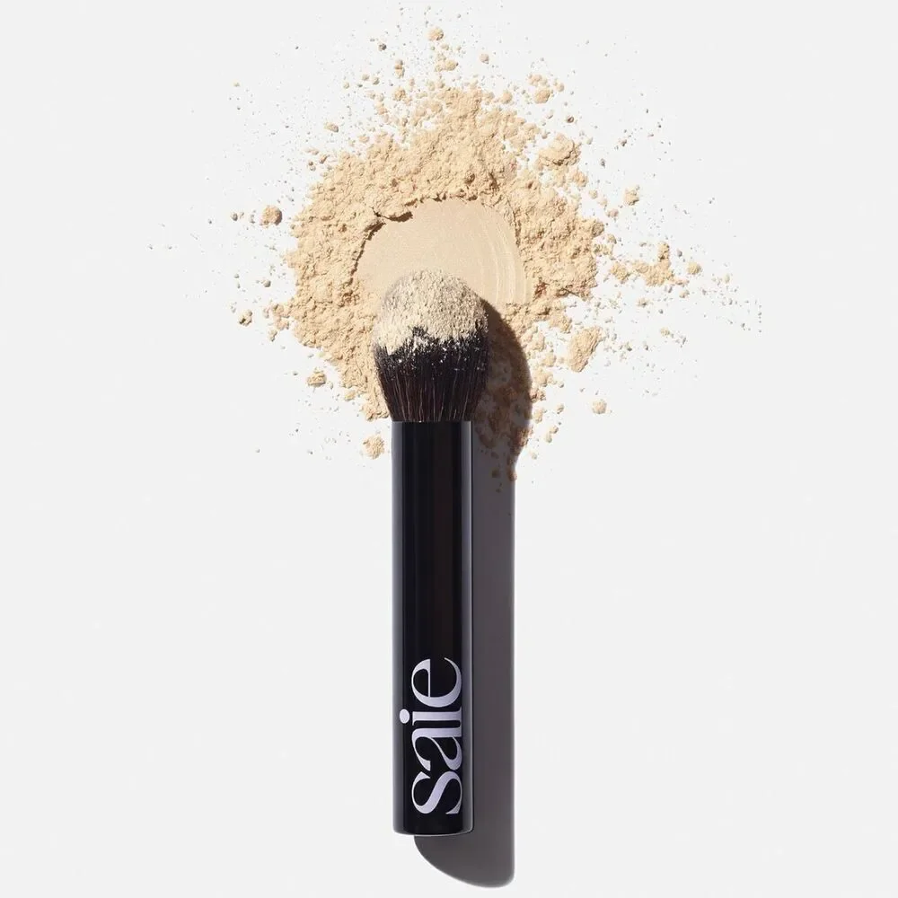 Saie 1 Black Fluffy Makeup Brush With Tapered Tip for Precise Application